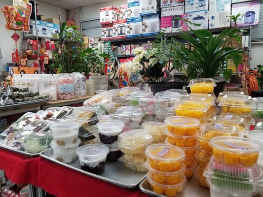 Hung Phat Grocery by null