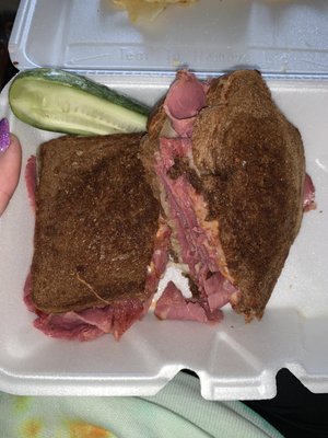 Maxie's Deli by null