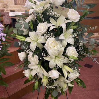 North Star Florist - Beautiful funeral wreath - Florists Near Me - Garland, Texas North Star Florist - Beautiful funeral wreath - Florists Near Me - Garland, Texas