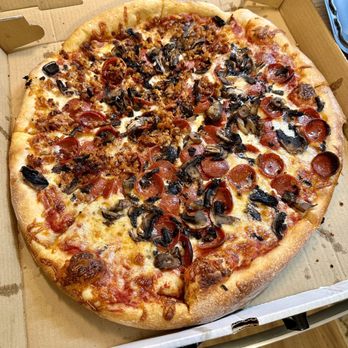Pump Pizza Pub - Pizza Near Me - Syracuse, New York Pump Pizza Pub - Pizza Near Me - Syracuse, New York
