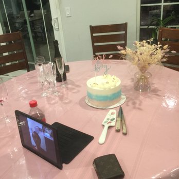 Pastry Atelier PQ - Sex reveal cake - Desserts Near Me Pastry Atelier PQ - Sex reveal cake - Desserts Near Me
