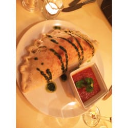 Vivido Ristorante Italiano - Calzone