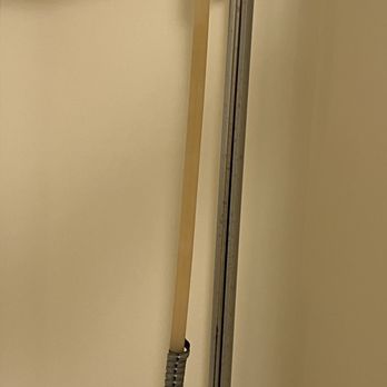 Quality Inn At Town Center - Shower faucet casing broke - Hotels Near Me - Beaufort, South Carolina