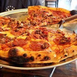 Gallo's Pizza & Bar