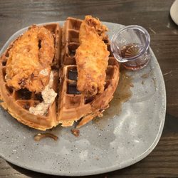 Flip'N Jacks Pancake House & Eatery - Chicken and waffles
