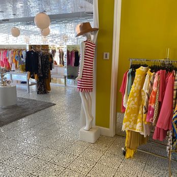 Trina Turk - More beautiful designs - Women's Clothing Near Me - Palm Springs, California Trina Turk - More beautiful designs - Women's Clothing Near Me - Palm Springs, California
