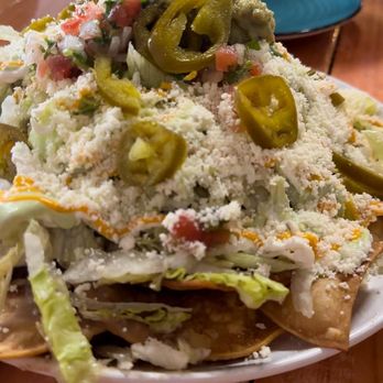 No manches que rico - Nachos that taste like the chips are made in house! - Tacos Near Me - Miami, Florida