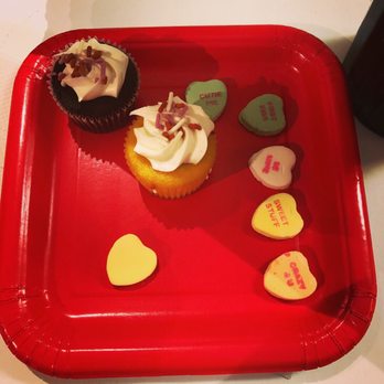 Painting with a Twist - Cupcakes & conversation hearts - Art Classes Near Me - Jenkintown, Pennsylvania Painting with a Twist - Cupcakes & conversation hearts - Art Classes Near Me - Jenkintown, Pennsylvania