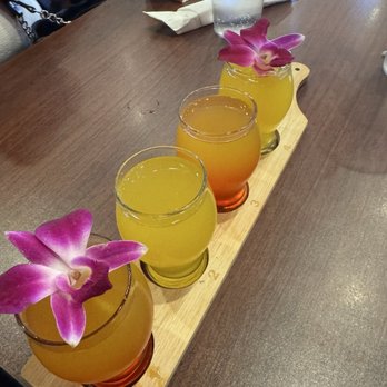 Skillets Diner - mimosa flight - Coffee & Tea Near Me - Bakersfield, California