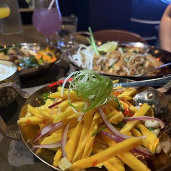 Muay Thai Restaurant and Bar - Sports Bars Near Me - Toronto, Ontario