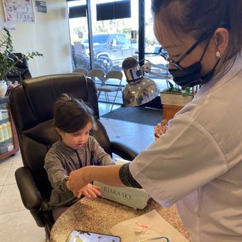 Lenails - Nail Salons Near Me - Antioch, California
