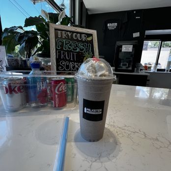 Mixter Nitrogen Creamery + Coffee - Oreo shake - very addictive :) - Ice Cream & Frozen Yogurt Near Me - Jacksonville, Florida
