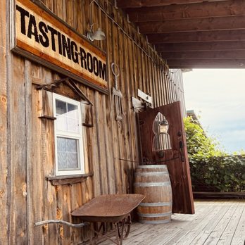 Lacey Magruder - Porch - Wineries Near Me - Geneva, New York Lacey Magruder - Porch - Wineries Near Me - Geneva, New York