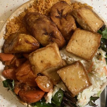 ākra Eatery - Jollof/ Kale base roasted carrots, tofu, coleslaw, plantains, and spicy honey drizzle. - African Near Me - Worcester, Massachusetts