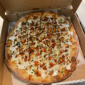 Bravo Pizzeria - Buffalo Ranch Parsley pizza (no red sauce) - Pizza Near Me - Quincy, Massachusetts
