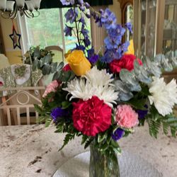 Frank Gallo & Son Florist - This is what I recieved.