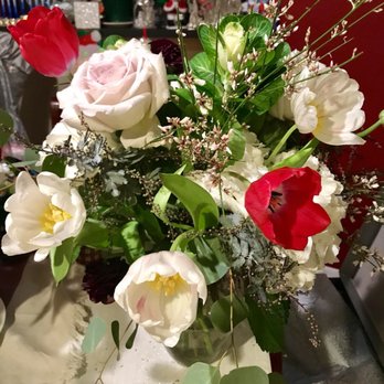 Florist Fire - Lovely Anniversary Arrangement - Florists Near Me - Tampa, Florida Florist Fire - Lovely Anniversary Arrangement - Florists Near Me - Tampa, Florida