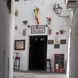 Alcaravan - Fachada del bar