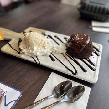 Drifters Kitchen and Bar - Fudge Lava Cake - Cocktail Bars Near Me - Ridge, New York Drifters Kitchen and Bar - Fudge Lava Cake - Cocktail Bars Near Me - Ridge, New York