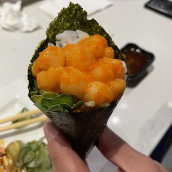 Tokyo Sushi - Spicy Scallop Handroll - Sushi Bars Near Me - Valencia, California