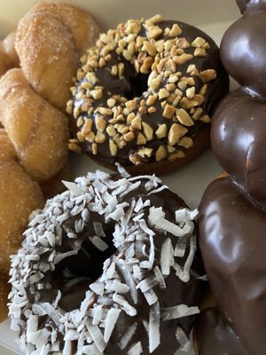 Grand Donuts by null