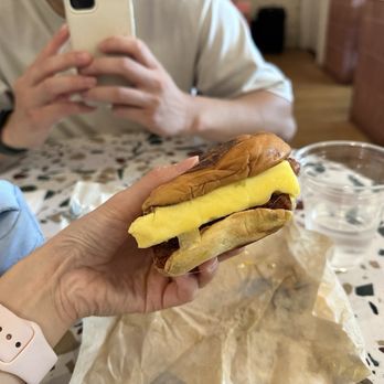 Allez Cafe - Breakfast sandwich - Coffee & Tea Near Me - Chicago, Illinois