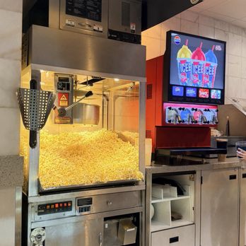Regal Edwards Temecula - Popcorn - Cinema Near Me - Temecula, California