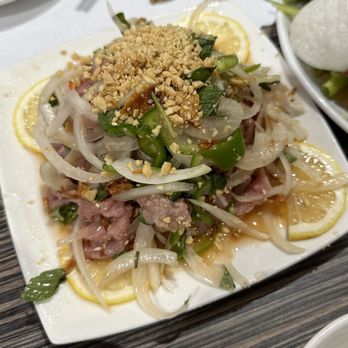 Dong Que Restaurant - Bo Tai Chanh/Rare beef salad - Vietnamese Near Me - San Jose, California Dong Que Restaurant - Bo Tai Chanh/Rare beef salad - Vietnamese Near Me - San Jose, California