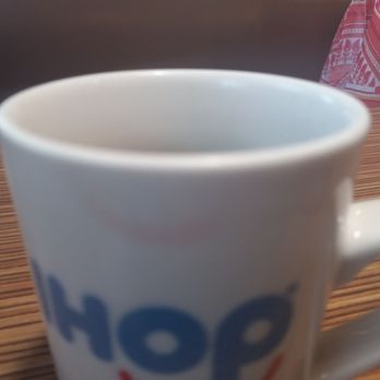 IHOP - Lip stick coffee cup .is this place safe to eat at. - Breakfast & Brunch Near Me - ORANGE PARK, Florida