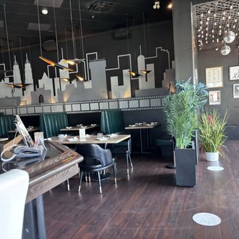 Showshaa - The Modern Taproom - Tapas Bars Near Me - Surrey, British Columbia