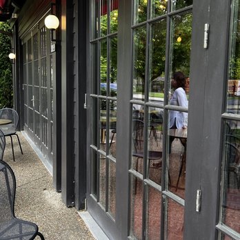 Mrs London’s - Cafes Near Me - Westport, Connecticut