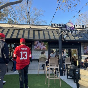 Taco Bell Cantina - Patio - Fast Food Near Me - Danville, California