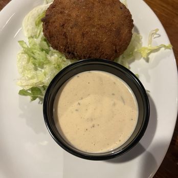 Frankie & Johnny's - Crab cake appetizer - Bars Near Me - New Orleans, Louisiana Frankie & Johnny's - Crab cake appetizer - Bars Near Me - New Orleans, Louisiana