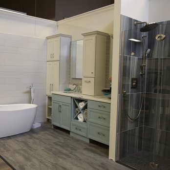 ProSource of Salinas - a bathtub and shower - Carpeting Near Me - Salinas, California ProSource of Salinas - a bathtub and shower - Carpeting Near Me - Salinas, California