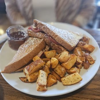 Mimi's Cafe - Monte Cristo - American Near Me - San Diego, California