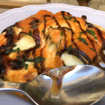 Tapas n’ Friends - Eggplant canneloni with mozzarella cheese - Portuguese Near Me - Lisbon, 11