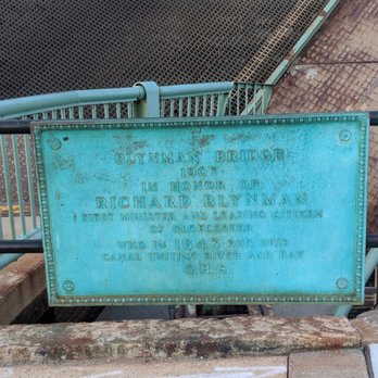 Stacy Boulevard Park - Plaque at the drawbridge - Parks Near Me