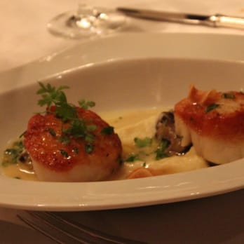 Gary Danko - Seared Sea Scallops with Lentils, Roasted Peppers, Potatoes, Parsley and Madras Curry Vinaigrette - New American Near Me - San Francisco, California