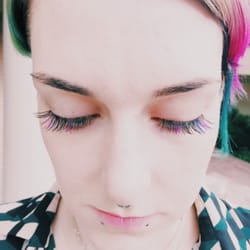 Glam Spa by Shannique - Color lashes!