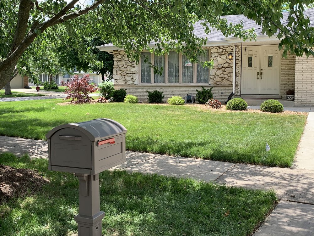 HOOK’S LANDSCAPING Updated May 2024 30 Photos & 19 Reviews Mokena