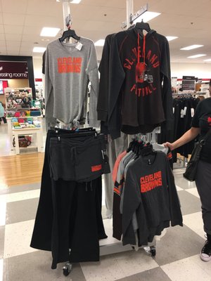 TJ MAXX - Updated December 2025 - 14 Reviews - 4794 Ridge Rd, Brooklyn