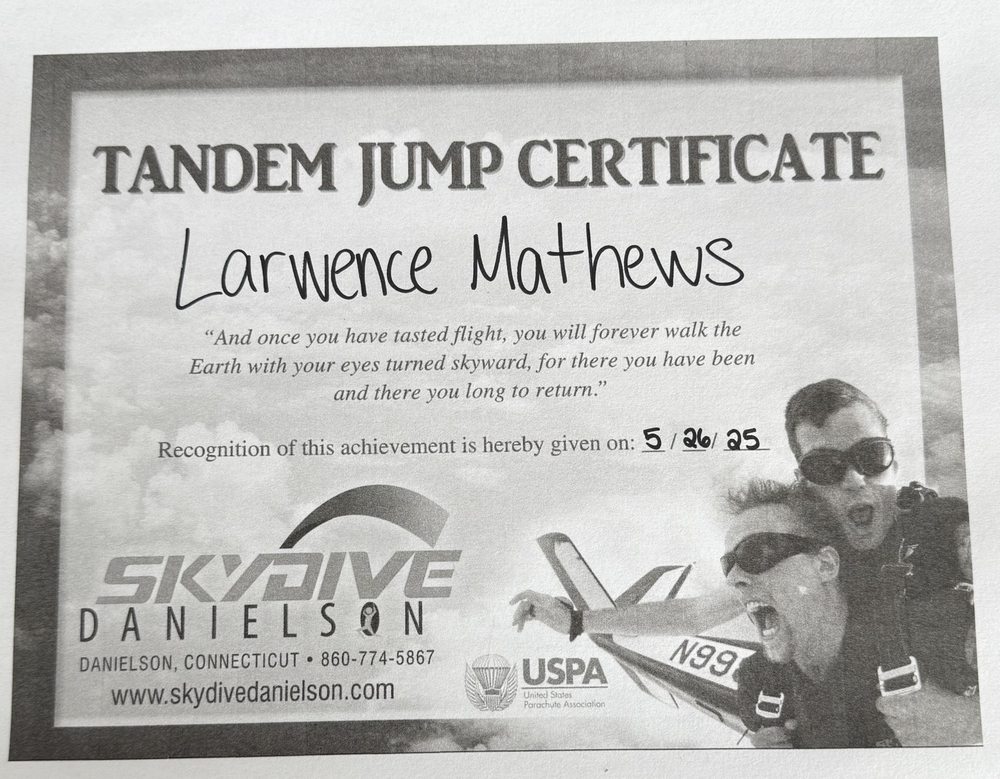 Skydive Danielson Logo