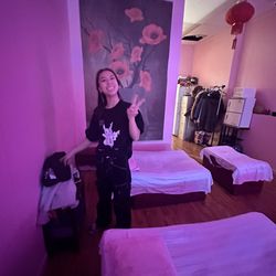 Meng's Dream Foot Massage - Massage bed/area
