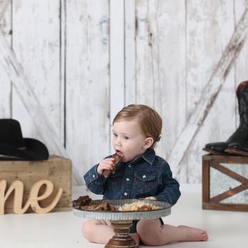 Rebecca Groller Photography - 1st birthday- steak - Session Photography Near Me - Bethlehem, Pennsylvania Rebecca Groller Photography - 1st birthday- steak - Session Photography Near Me - Bethlehem, Pennsylvania