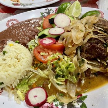 Restaurante Bahia De Jiquilisco - Bistec Encebollado (Steak with Onions): 4 stars - Salvadoran Near Me - Concord, California