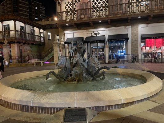 Country Club Plaza by null