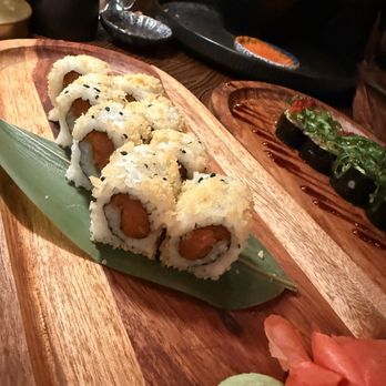 Jarto E Sushi - Spicy Tuna Crunch Roll - Sushi Bars Near Me - The Bronx, New York Jarto E Sushi - Spicy Tuna Crunch Roll - Sushi Bars Near Me - The Bronx, New York