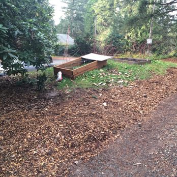 Landscape East & West - Mulch cover over all the mud from the trenching. - Landscaping Near Me - Clackamas, Oregon Landscape East & West - Mulch cover over all the mud from the trenching. - Landscaping Near Me - Clackamas, Oregon