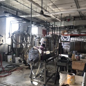 Flight Deck Brewing - Breweries Near Me - Brunswick, Maine