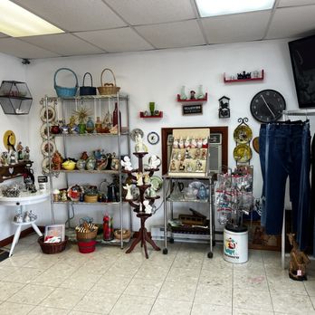Lots of Stuff - Thrift Stores Near Me - Carrollton, Kentucky Lots of Stuff - Thrift Stores Near Me - Carrollton, Kentucky